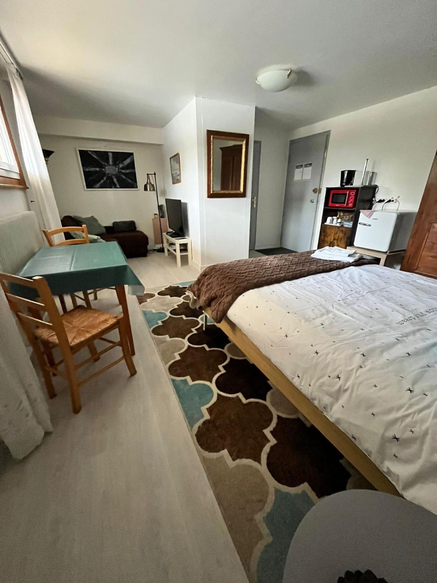 Chez Les Michel Hotel Viry  ภายนอก รูปภาพ